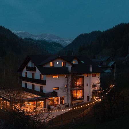 Pension Conacul Vanatorului Moeciu De Sus Exteriér fotografie